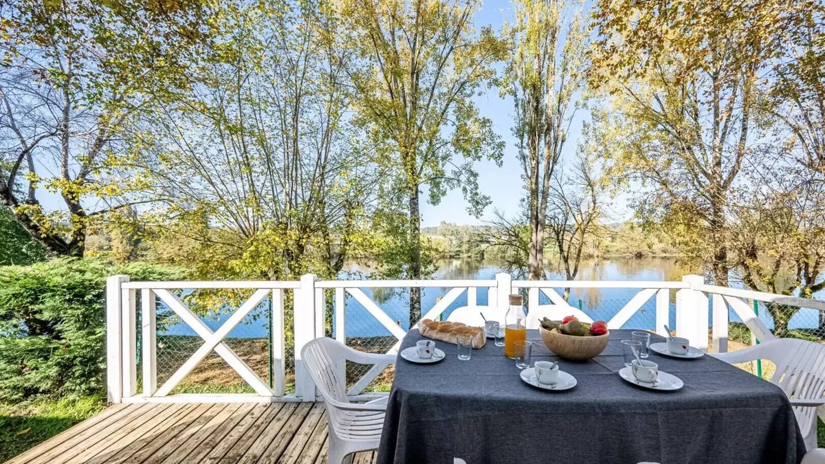 Badefols-sur-Dordogne House | Campsite maeva Getaways Les Bö-Bains * - Mobile home view River 3 Rooms 4/6 persons