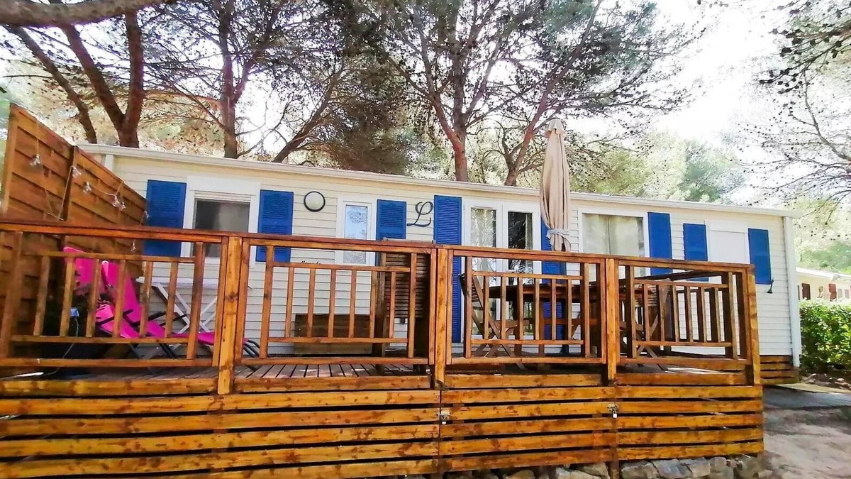 Castelnau-de-Guers House | Campsite Residential La Pinède * - Manado PREMIUM- 2 bedrooms 40m2- *Clim, terrace, TV* 6 persons