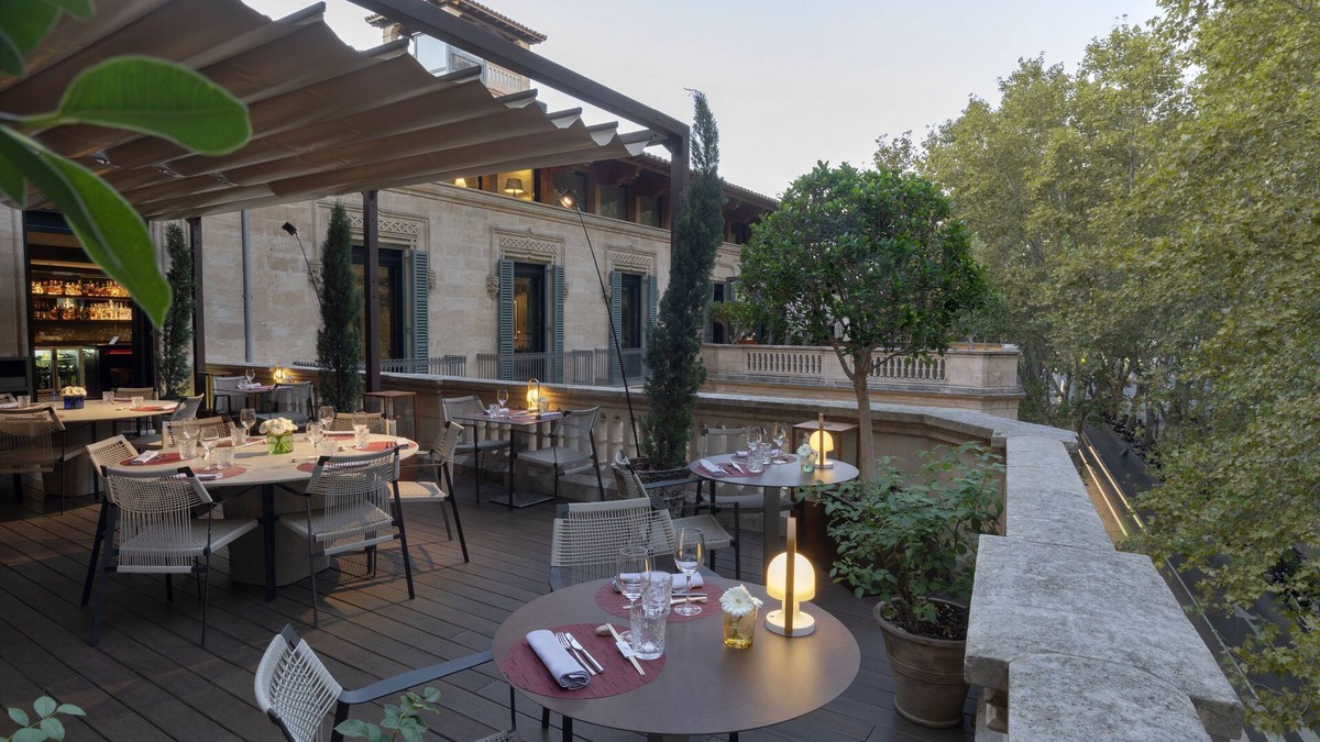 La Llotja-Born Hotel | Can Alomar Hotel