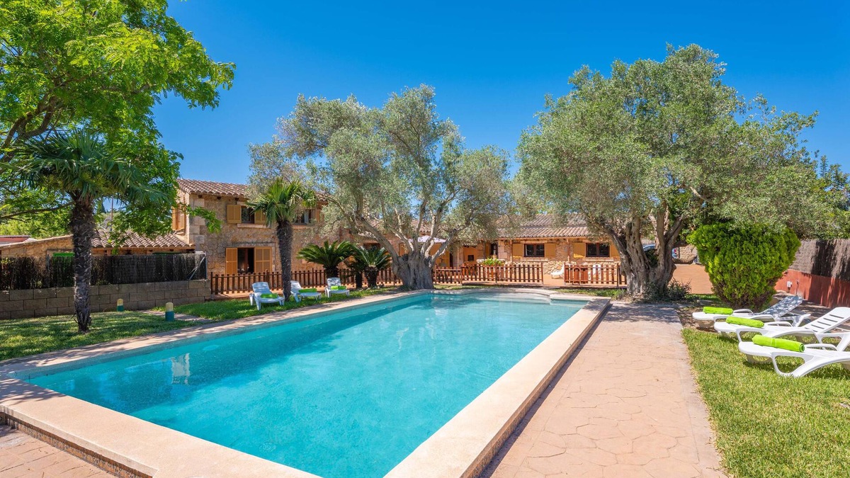 Alcudia Villa | CAN CURT - CUART - Rustic house with private pool and free Wi-Fi in Alcudia