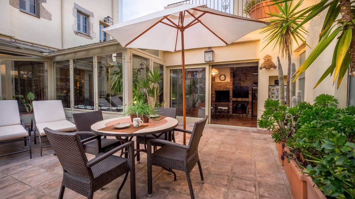 Palafrugell Apartment | CAN FELIP Apartment in an 18th Century Listed Building