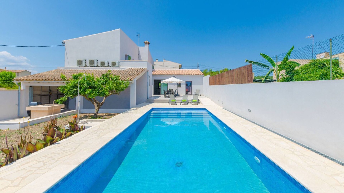 Vilafranca de Bonany Villa | Can Fosc - Four Bedroom Villa, Sleeps 8