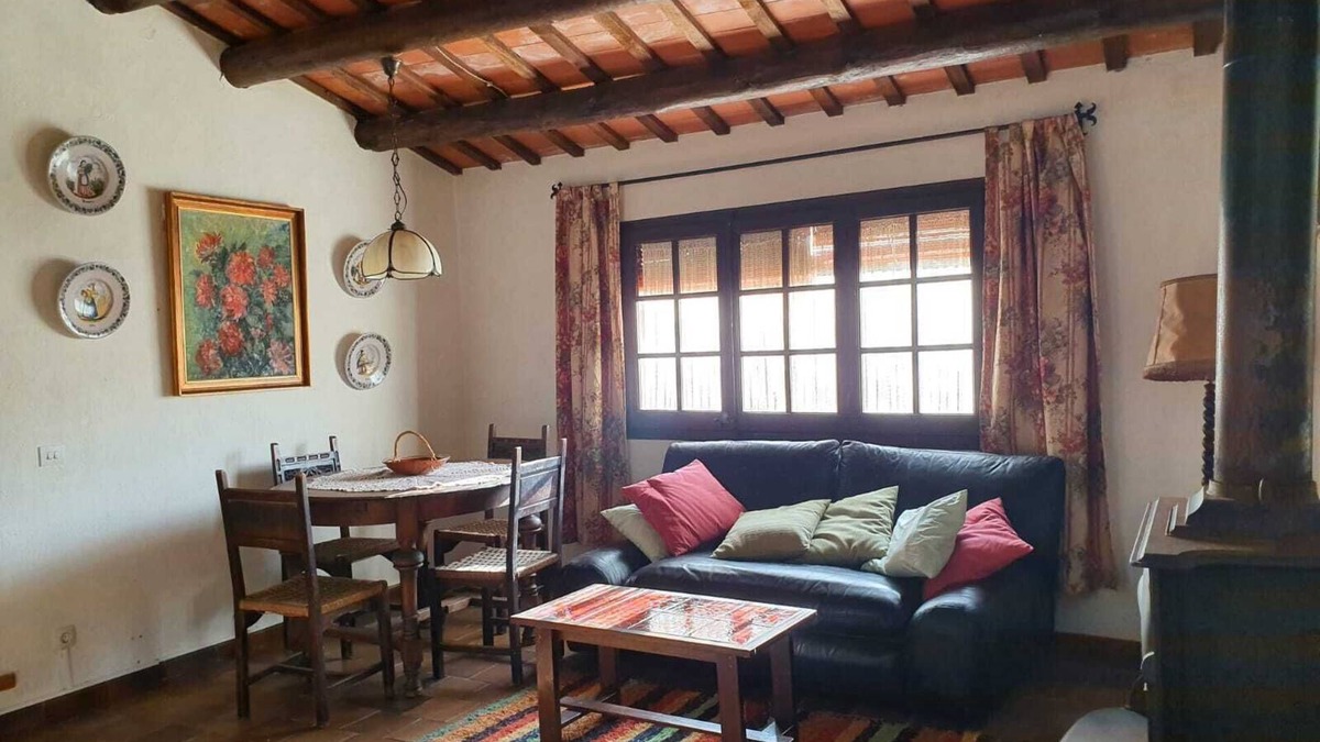 Peratallada House | Can Mas Pere - Authentic village apartment