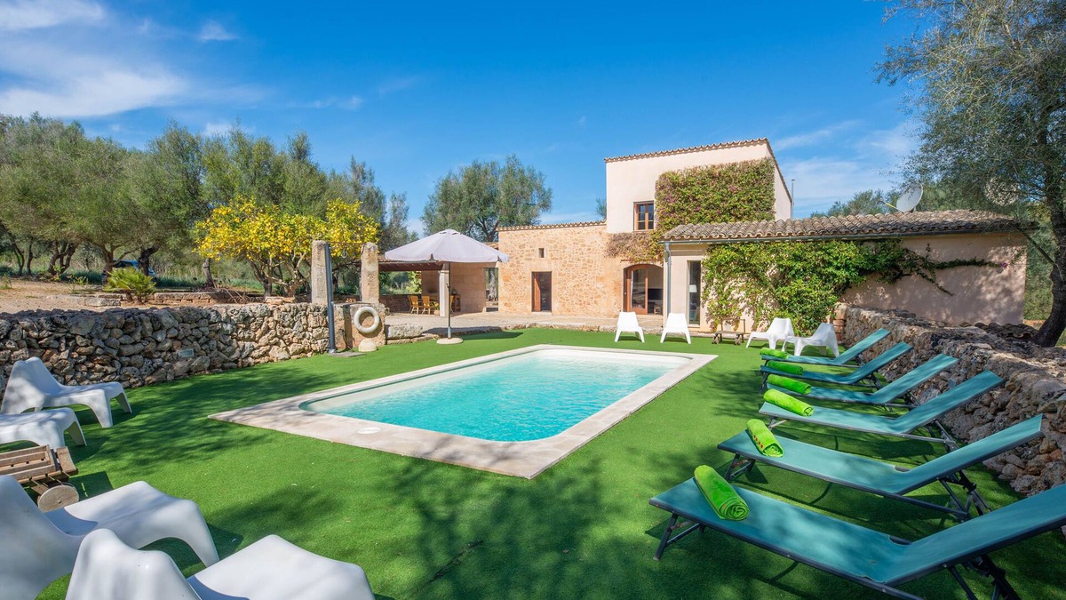Algaida Villa | CAN PERE RAPINYA - Authentic Majorcan villa with private pool, located amidst nature and g