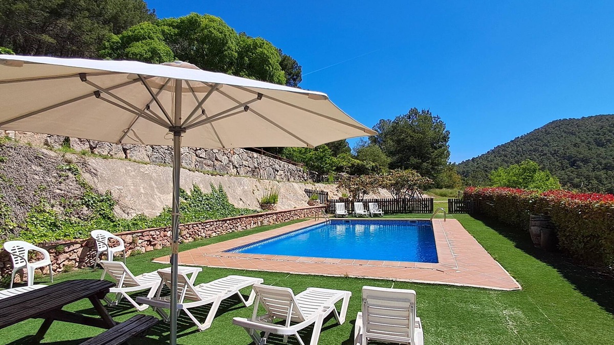 Vila-Rodona Villa | Can Puignoll - Fantastic Villa! Pool, great views, playground, 5 bedrooms