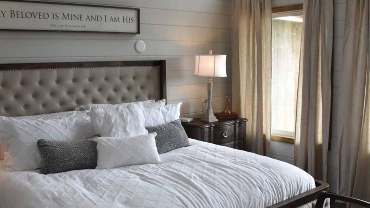Eureka Springs Resort | Can U Canoe Suite 115