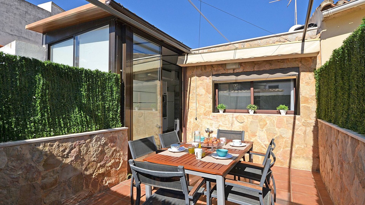 Old Town Alcudia Ski Chalet | Can Xus - Stone house in the old town of Mallorca