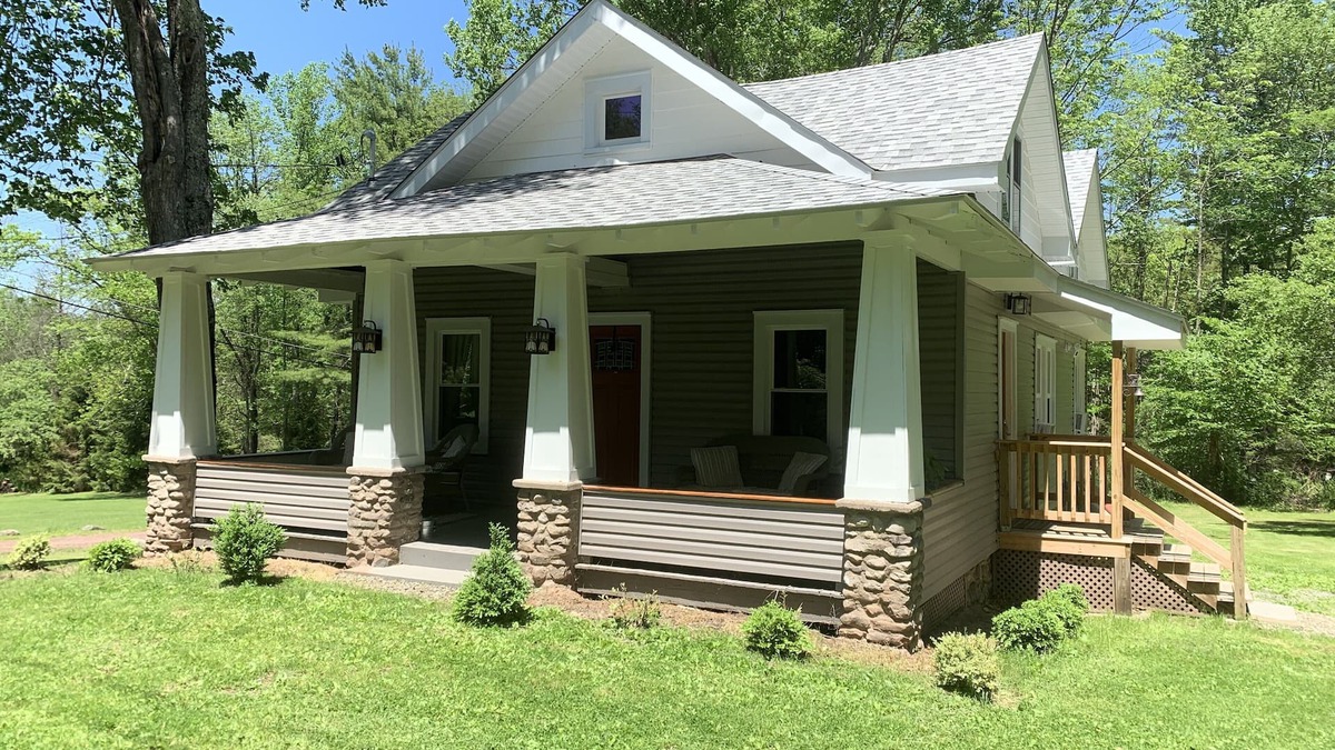 Canadensis House | Canadensis Craftsman Getaway in the Poconos