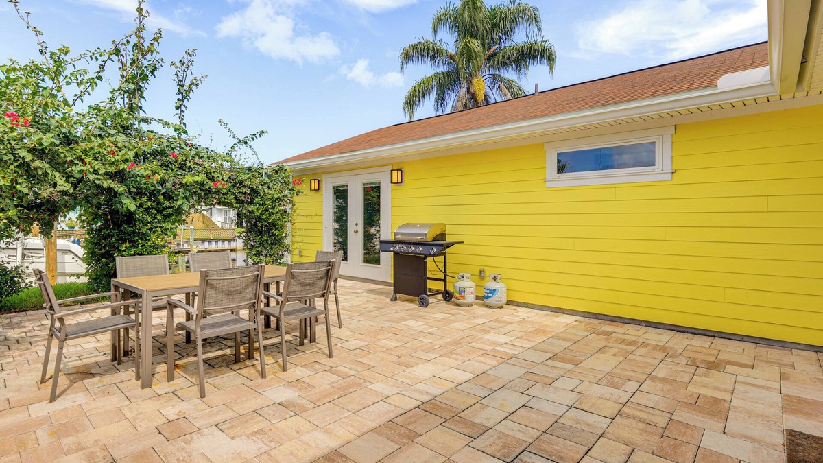 Isle of Palms House | Canal-Front Retreat 4 Mi to Jacksonville Beach!