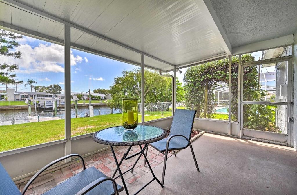 Flor-a-mar House | Canalfront New Port Richey Home with Boat Dock!