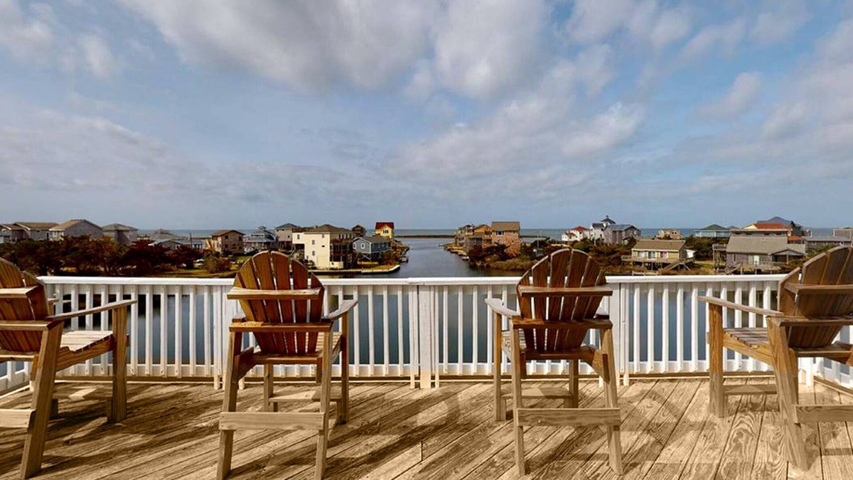 Avon House | Canalfront, Private Pool, Hot Tub, Sound Views, Boat Dock