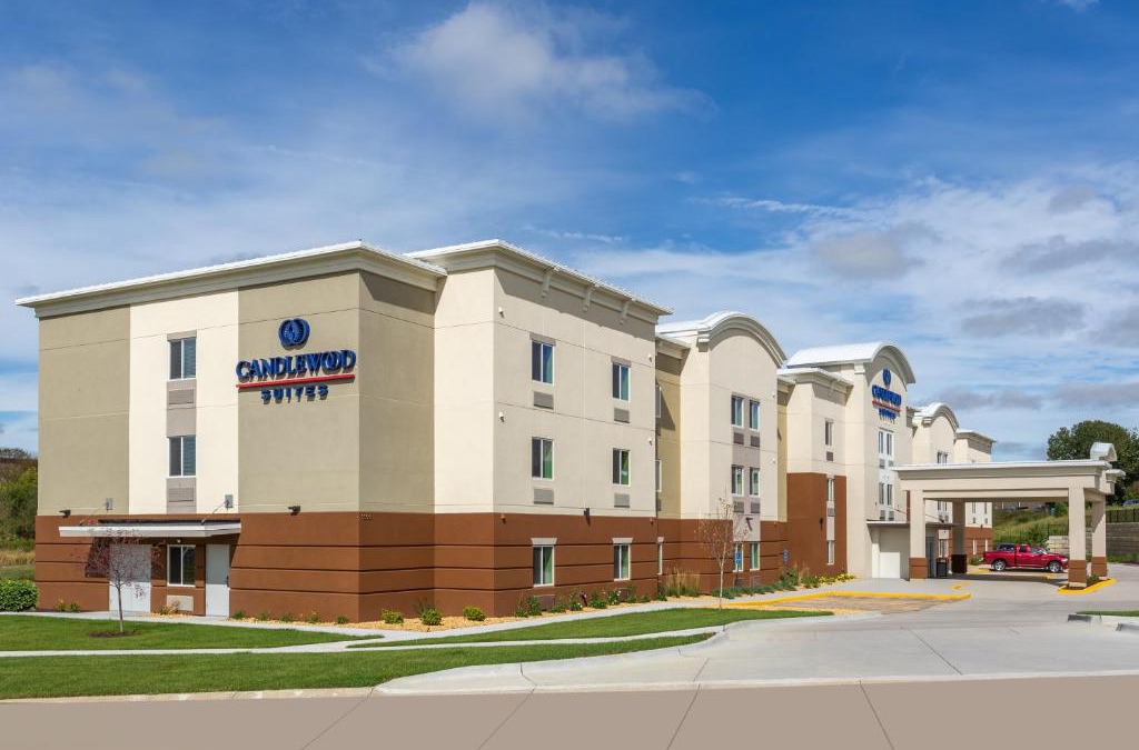 Davenport Hotel | Candlewood Suites - Davenport by IHG