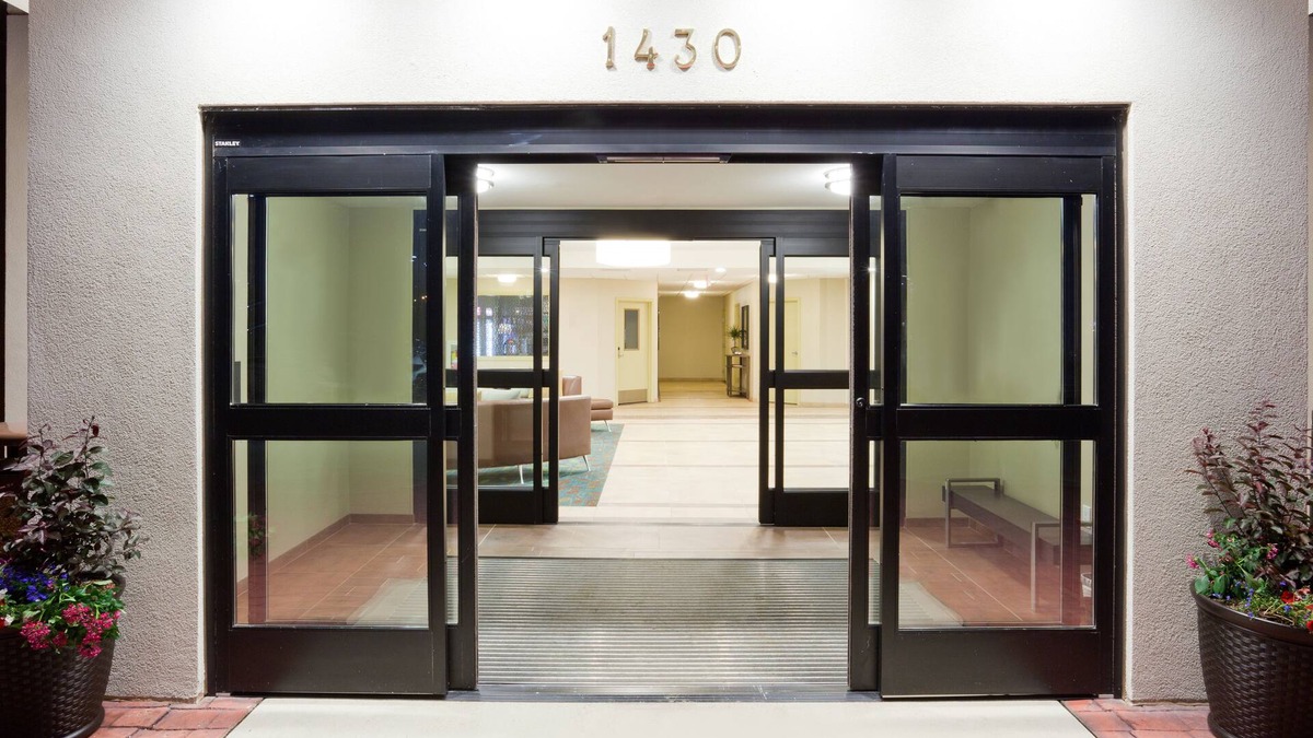 Dickinson Hotel | Candlewood Suites Dickinson ND by IHG