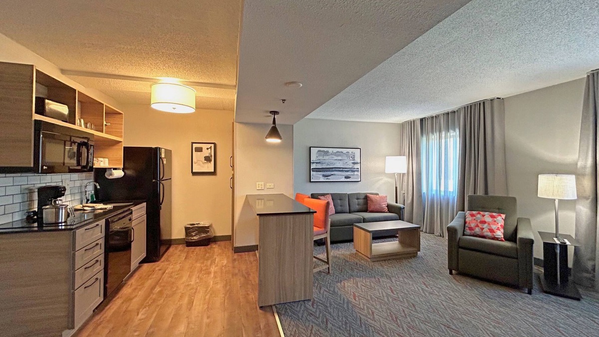 Indianapolis Hotel | Candlewood Suites Indianapolis Downtown Medical District by IHG