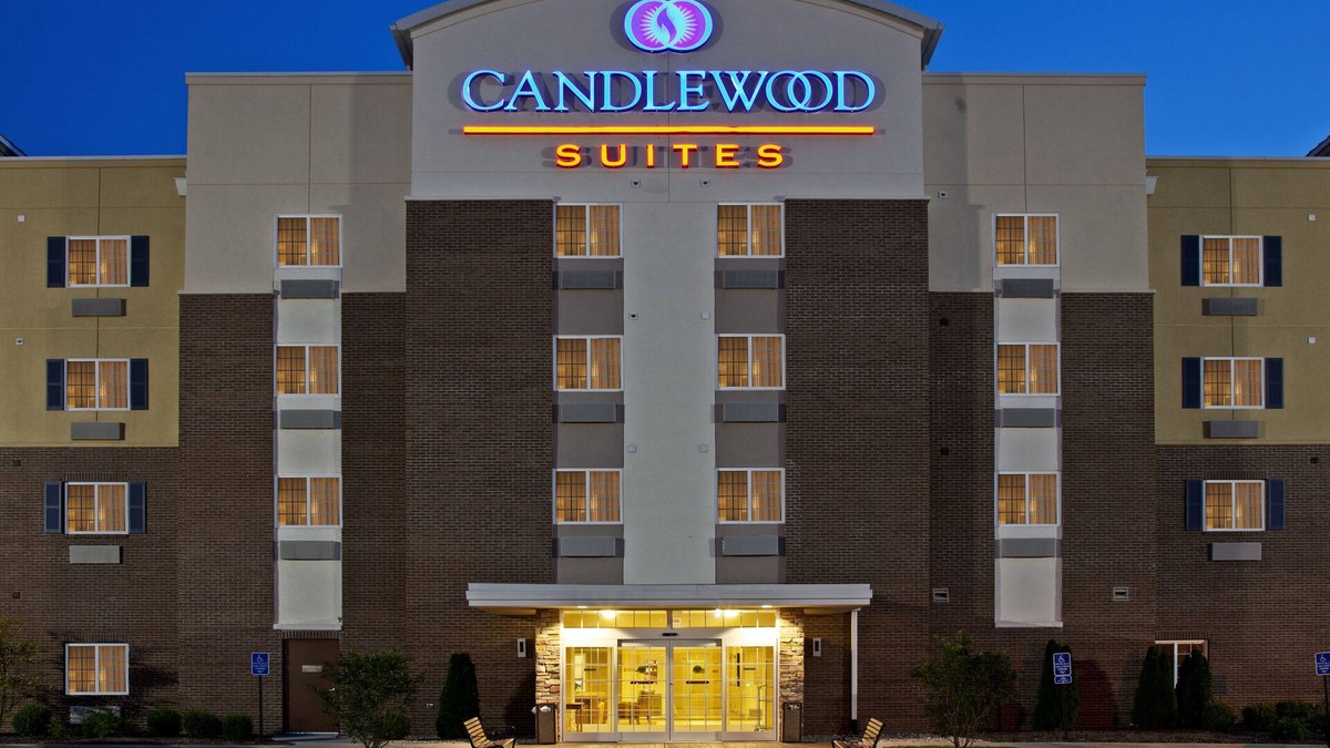 Jeffersonville - Clarksville Hotel | Candlewood Suites Louisville North by IHG
