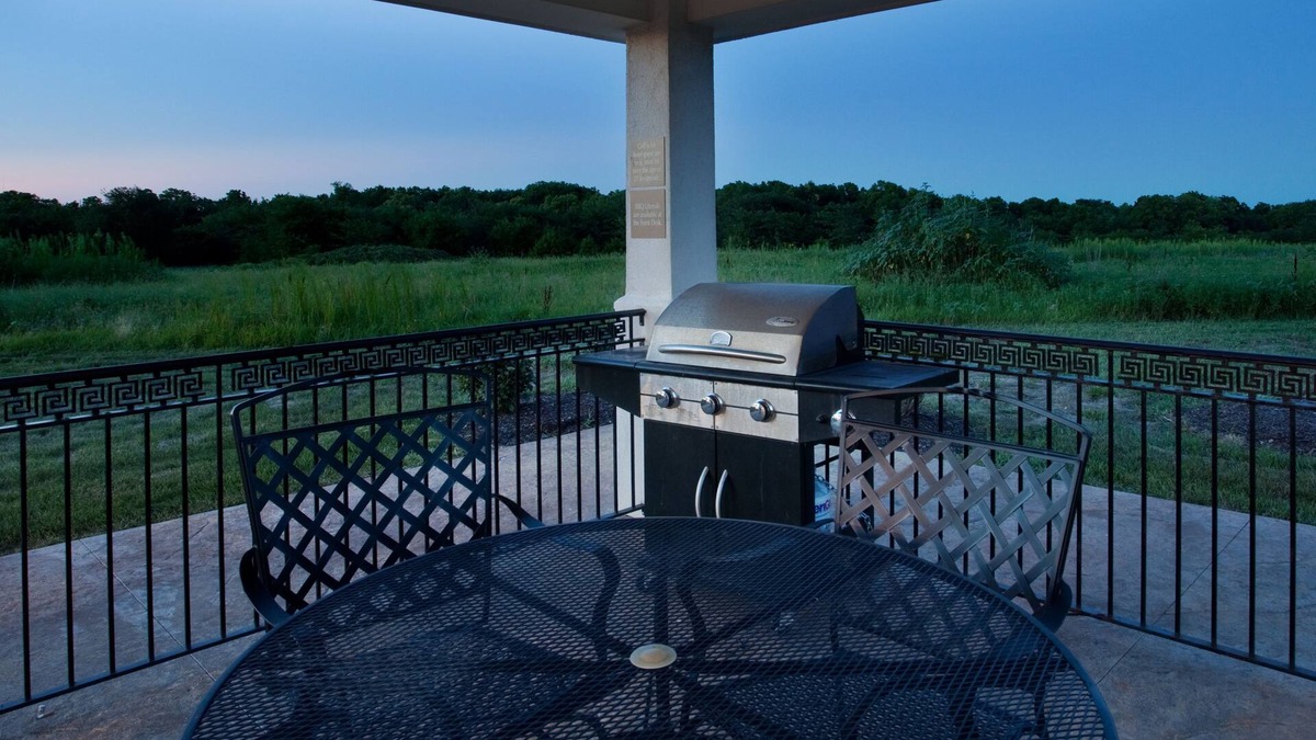 Olathe Hotel | Candlewood Suites Olathe by IHG