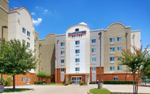 Plano Hotel | Candlewood Suites Plano East by IHG