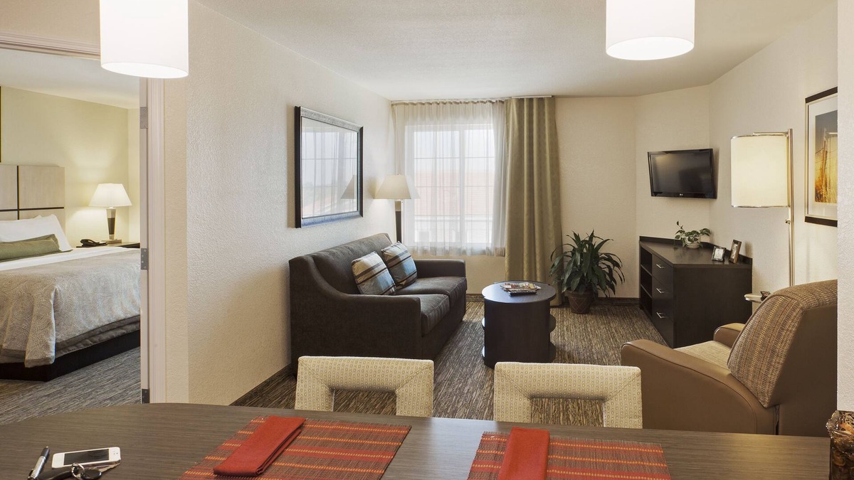 North San Antonio - SAT Hotel | Candlewood Suites San Antonio Airport by IHG