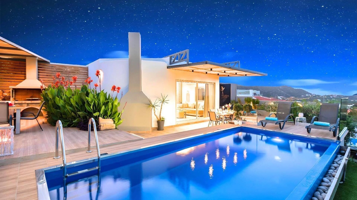 Vathi House | Canes Villa Heated Pool