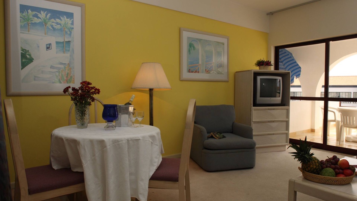 Madeira Island Resort | Caniço Bay Apartments