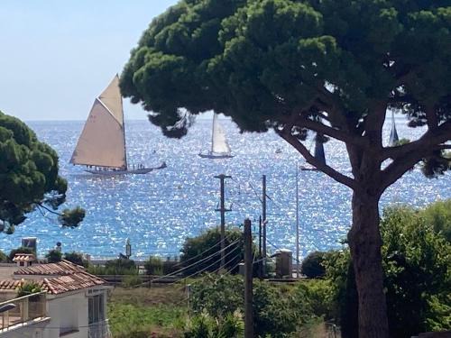 Cannes La Bocca Apartment | Cannes, Sea View, Beach Access, 3-Bedroom Apartment, 100 m2, 3 Bathrooms, Sleeps 6, 100 meters from Beach
