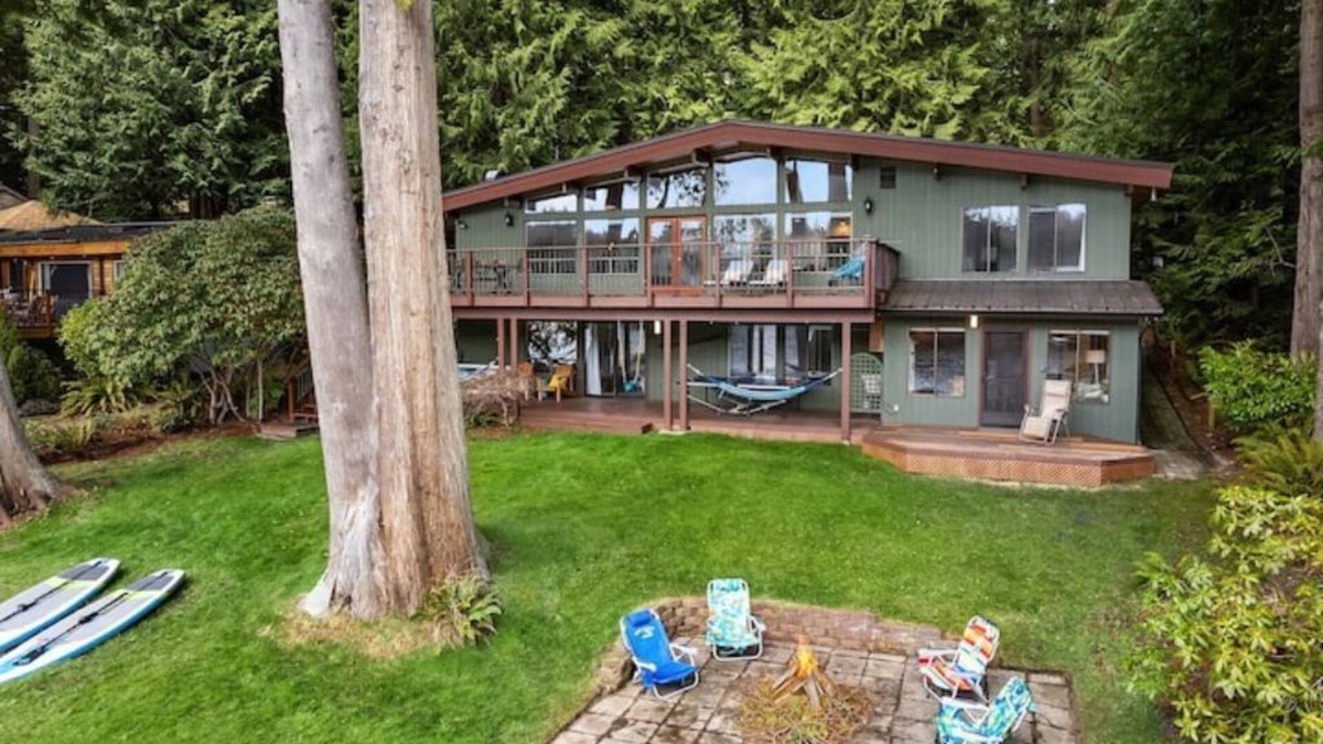 Lake Goodwin House | Canoe House on Crabapple Lake