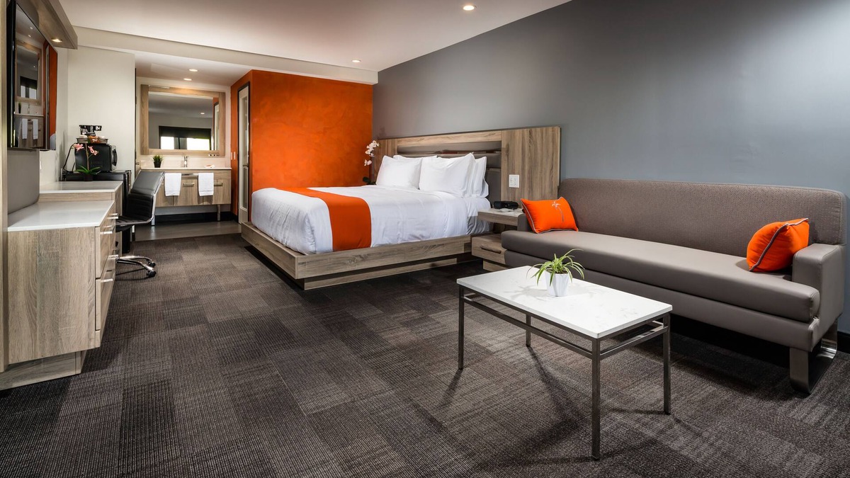 Canoga Park Hotel | Canoga Hotel