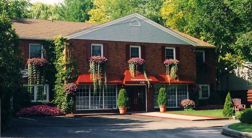 Historic Old Town House | Canterbury Inn
