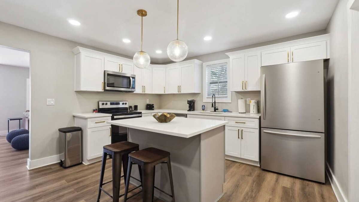 Canton House | "Canton Cottages" 3 Modern Cottages Sleeps 14