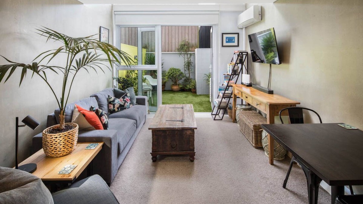 Te Aro Apartment | Canvas Loft Apartment - Urban Sanctuary - Stroll with Easen3 min. to Cuba Street