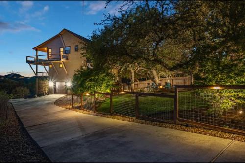 Canyon Lake House | Canyon Lakehouse Panoramic Lake Views with Firepit!