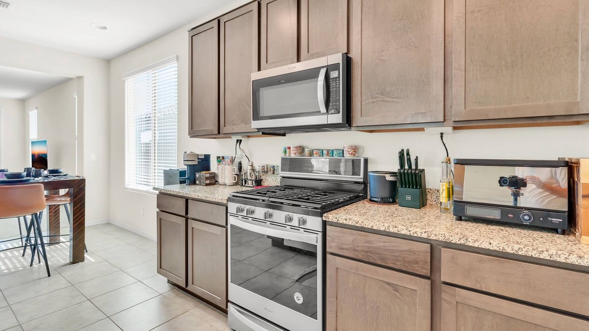 Maricopa County House | Canyon Views, Master Suite KING bed, Pet Friendly!