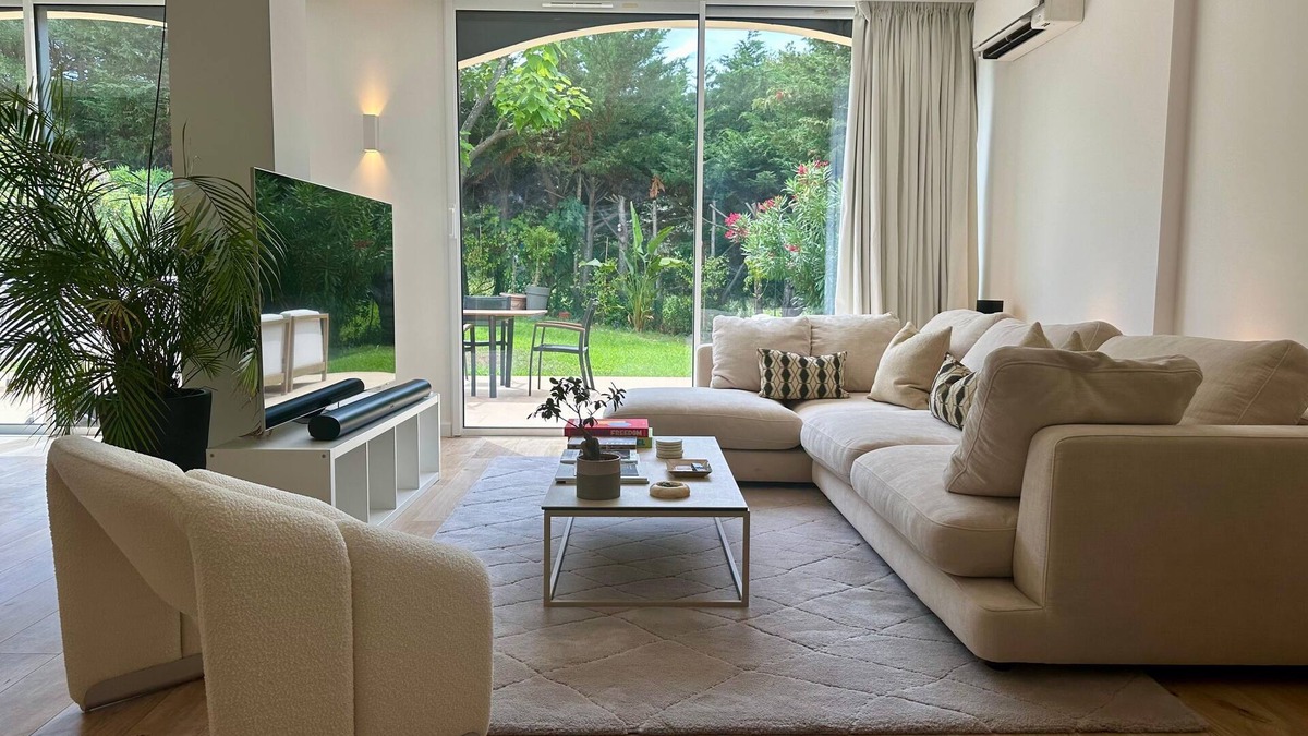 Cap-d'Antibes House | CAP D’ANTIBES COZY CHIC HOUSE W/TENNIS COURT
