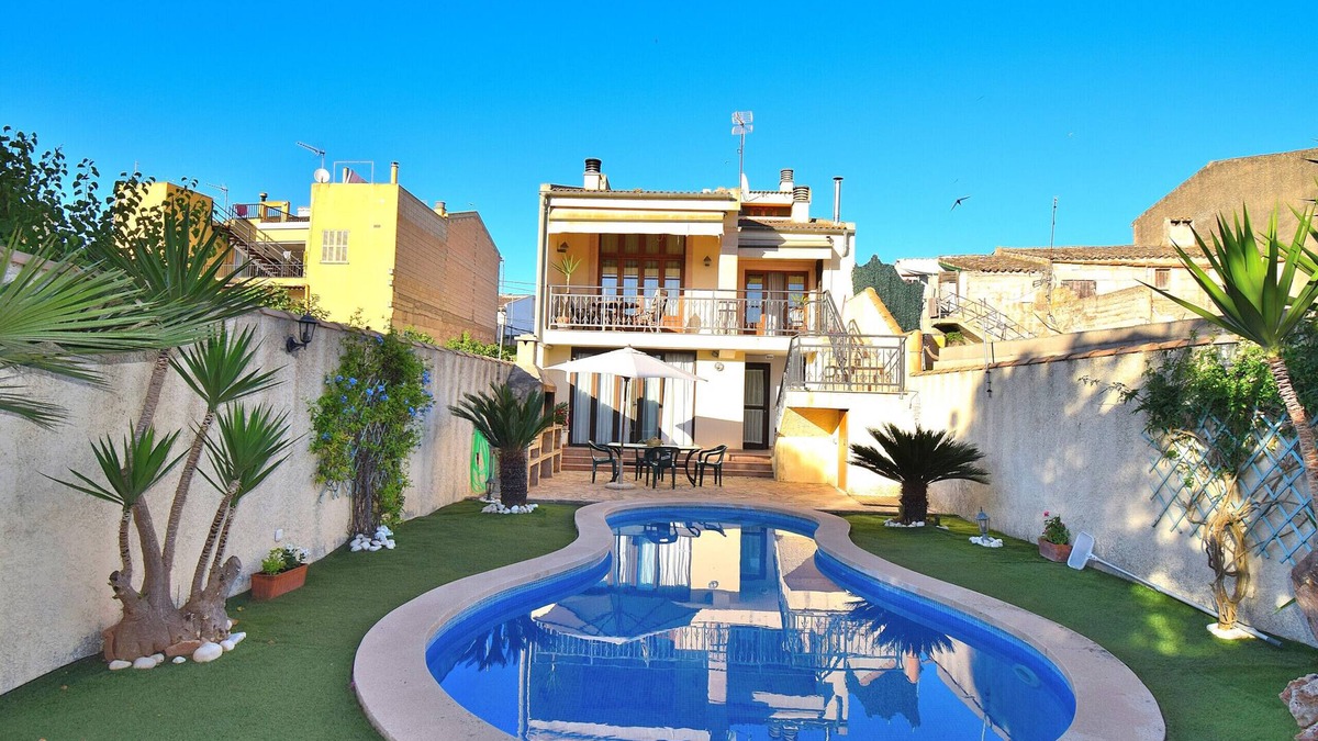 Muro Ski Chalet | Capavila 196 fantastic villa with private pool, terrace, air-conditioning and WiFi