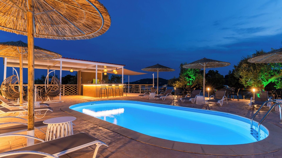 Katsarou House | Cape Blue Suites