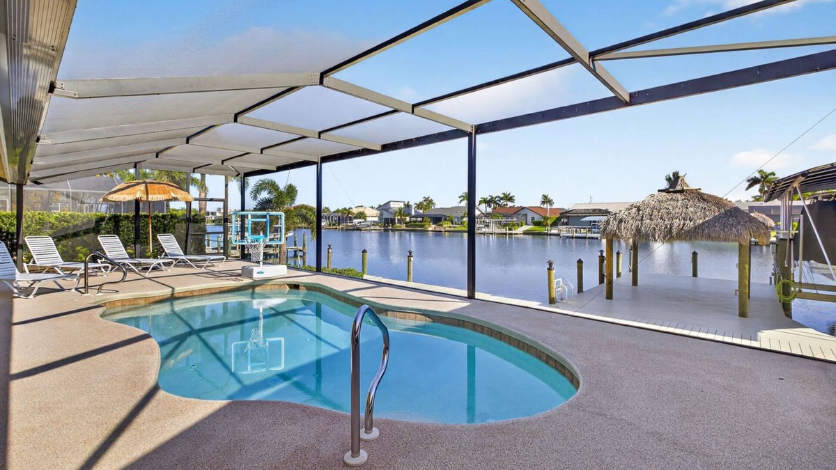 Pelican House | CAPE CALM -Cape Coral Retreat with Gulf Access and Expansive Salt Water Canal