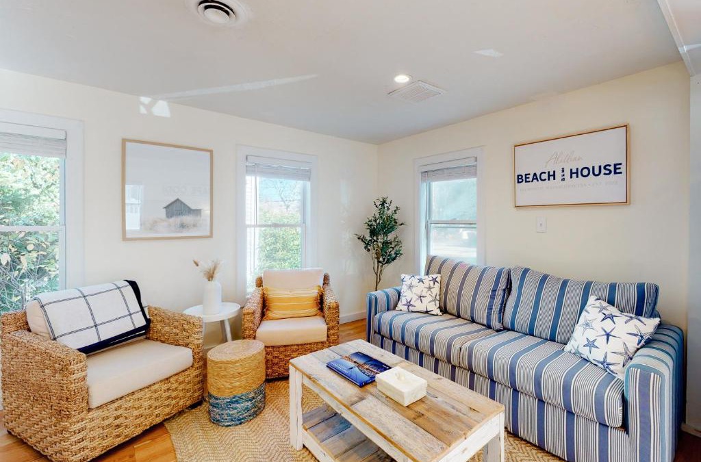 Falmouth House | Cape Cod Charmer