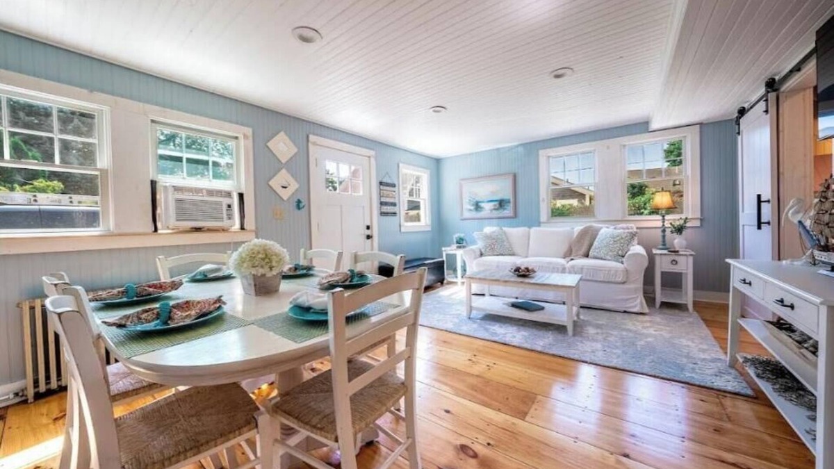 Falmouth Cottage | Cape Cod Cottage Retreat - Close to Beaches, Bike Paths & Downtown Shops!
