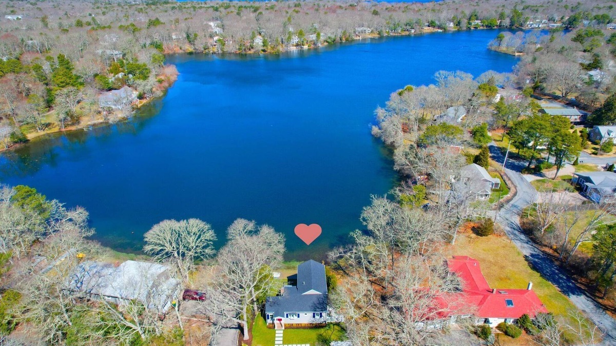 Centerville House | Cape Cod Lake Charm