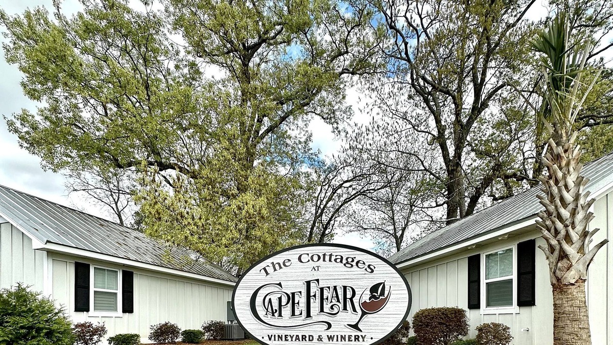 Elizabethtown Resort | Cape Fear Vineyard and Winery