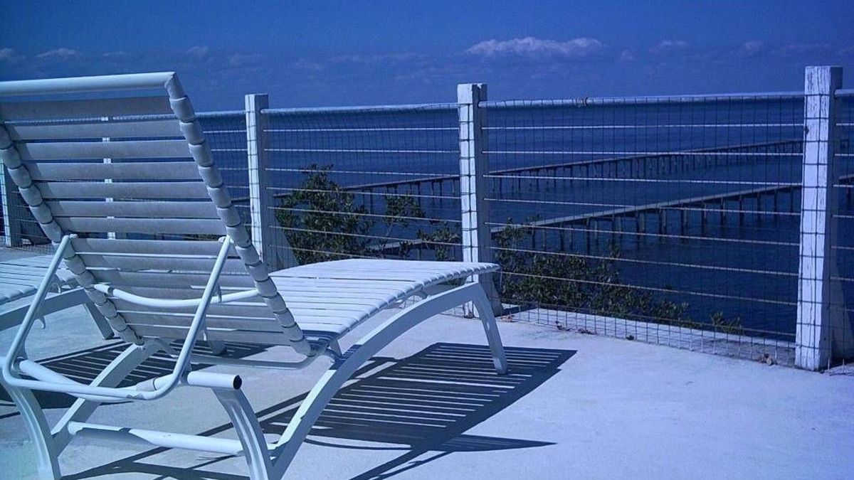 Cape San Blas House | Cape Oasis Health Resort focused on Age Reversal using Hyperbaric Medicine