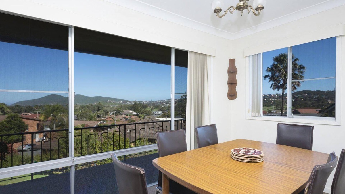 Forster House | Capeview - 4 bedroom home near One Mile!