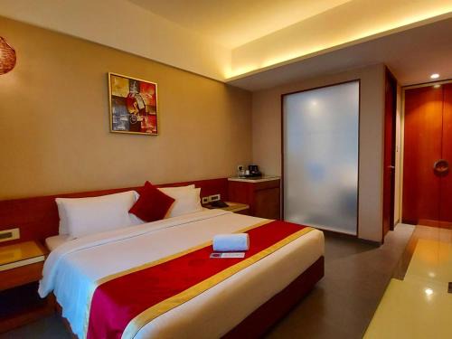 Mannarkkad Hotel | Capital Plaza Residency and conventional center