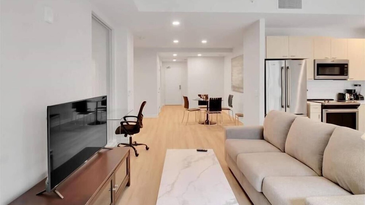 Buzzard Point Apartment | Capitol 1DenBR in heart of Navy Yard | Historic Waterfront