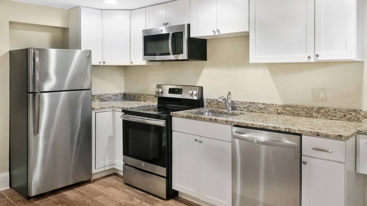 Kingman Park Apartment | Capitol Hill East Suite