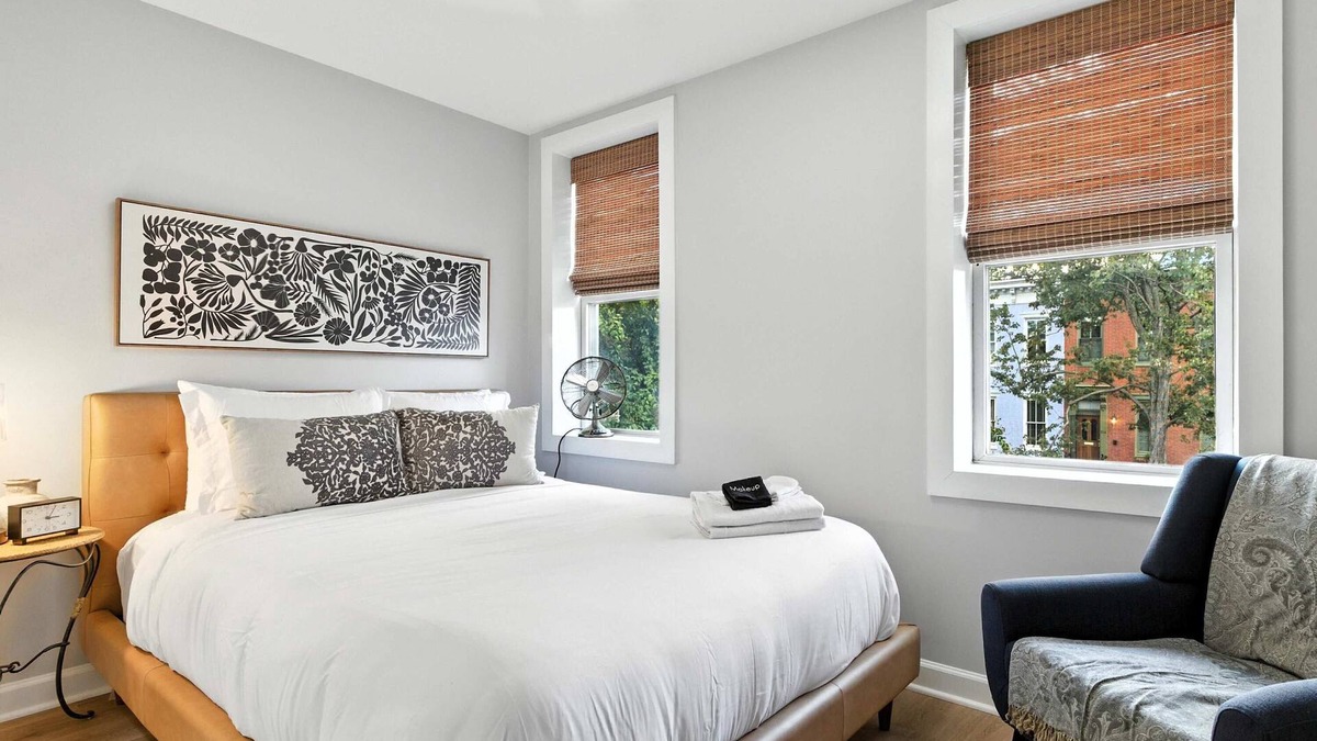 Capitol Hill Apartment | Capitol Hill Retreat Modern 2BR - Private Patio