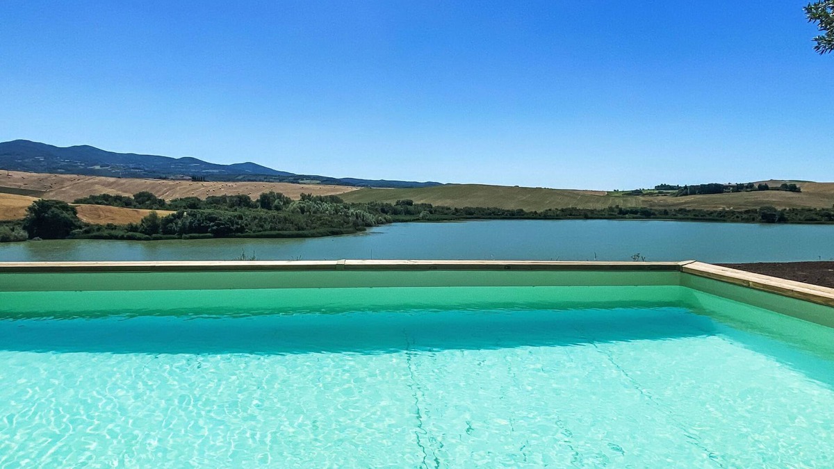 Santa Luce House | Capo il Cerro Villa sul lago by Interhome