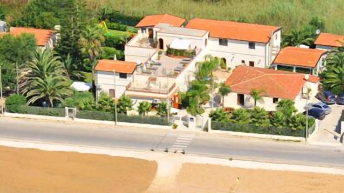 Santa Maria del Focallo House | Caposud Residence Beach Club