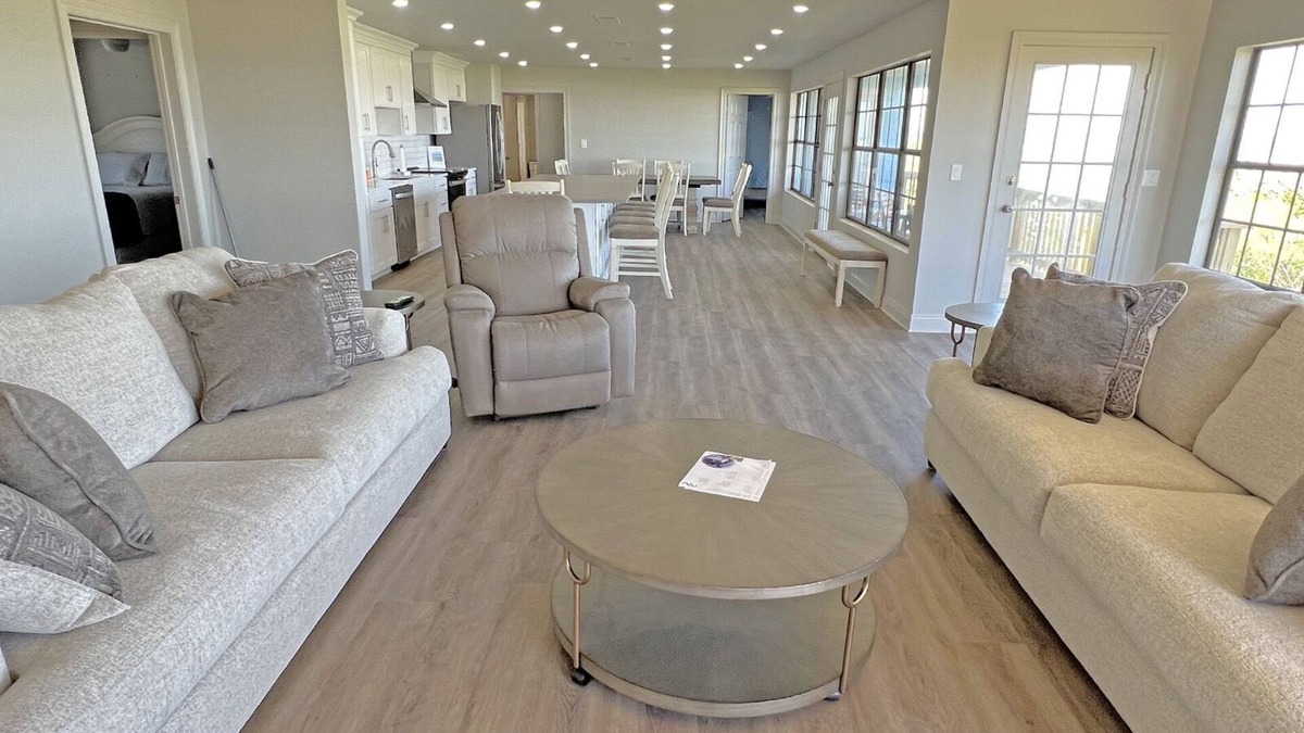 Grand Isle House | Captain Black - Beachfront - Island Realty