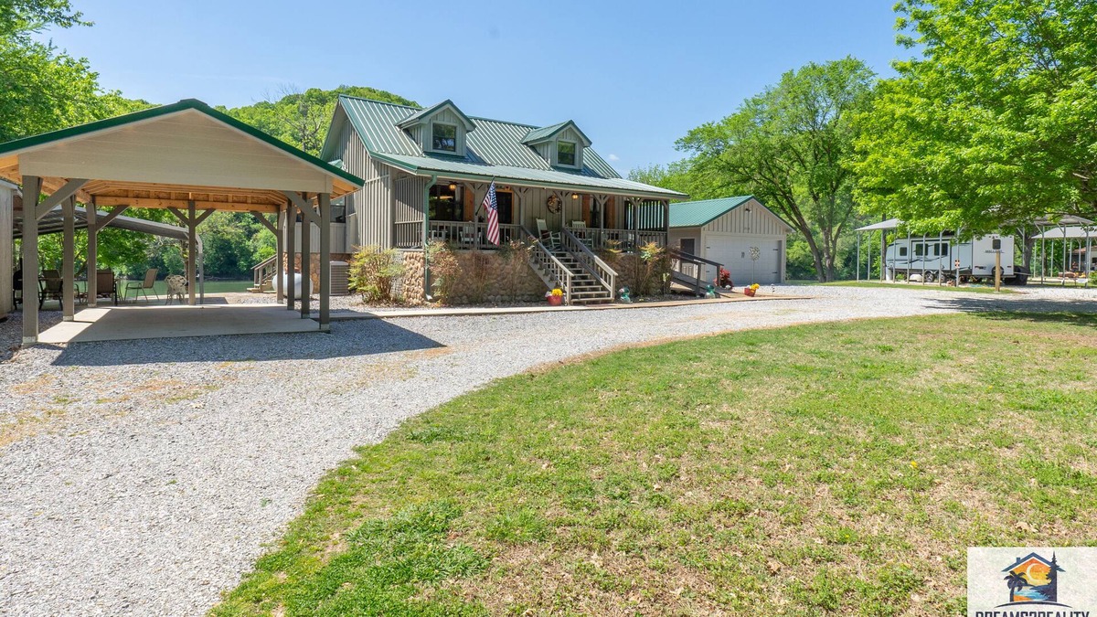 Mountain View Cabin | Captain's Cool Water Cabin